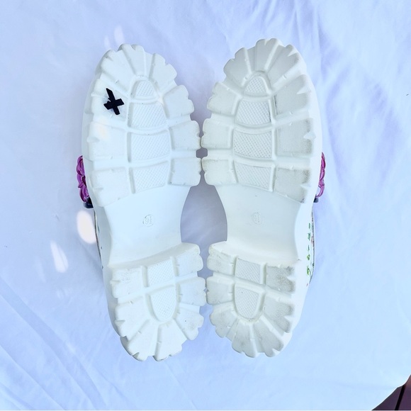 BETSEY JOHNSON | VINIE FLORAL EMBELLISHED FLORAL APPLIQUÉ PLATFORMS LOAFERS 9.5 - Picture 8 of 8